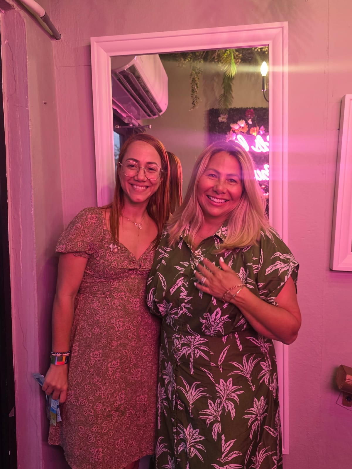 Yehilla junto a Mariluz
